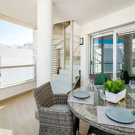 Lab-modern 3 Bedroom Near *